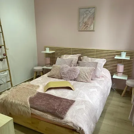 Adelyna Cosy Apartment